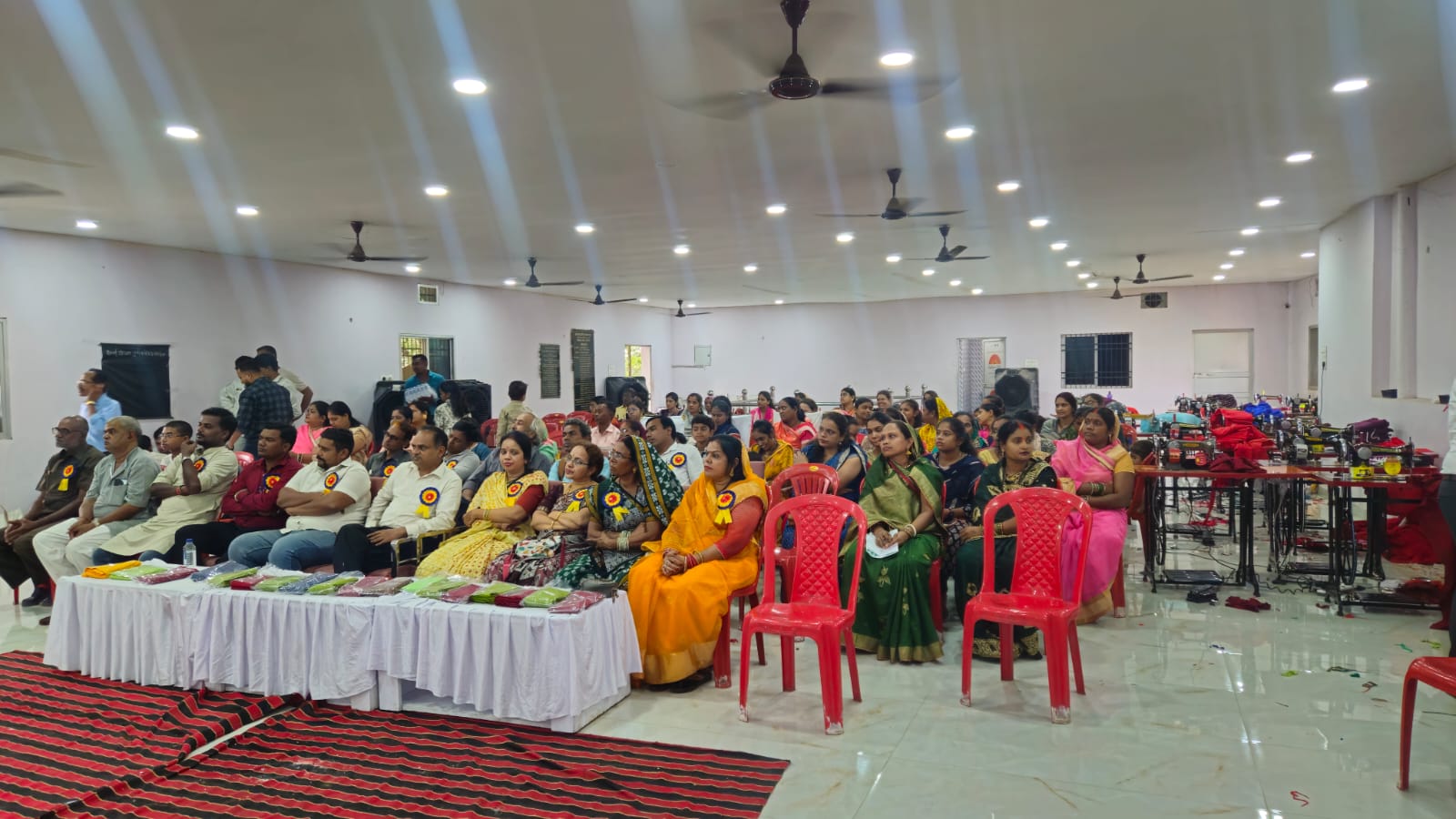 छत्तीसगढ़ यादव शासकीय सेवक संघ रायपुर द्वारा आयोजित 11 दिवसीय सिलाई प्रशिक्षण